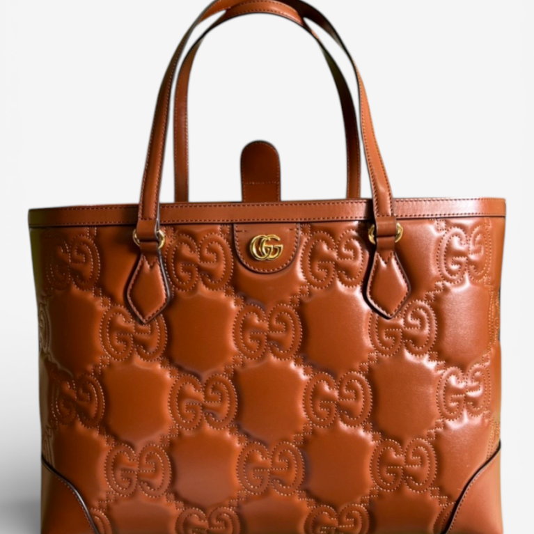 GG Matelassé Leather Medium Bag