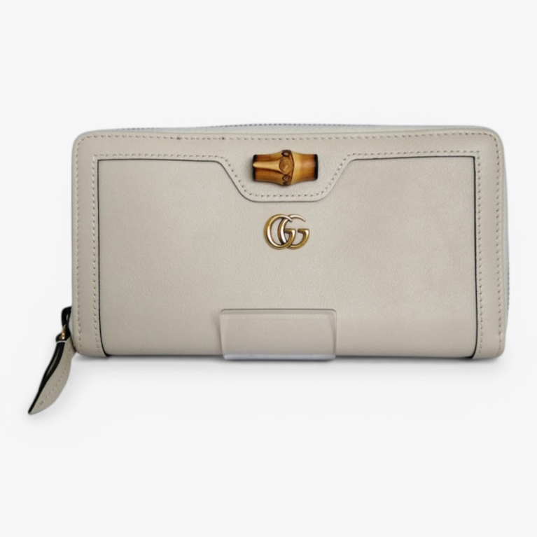 Gucci Diana Continental Wallet with Bamboo Closure